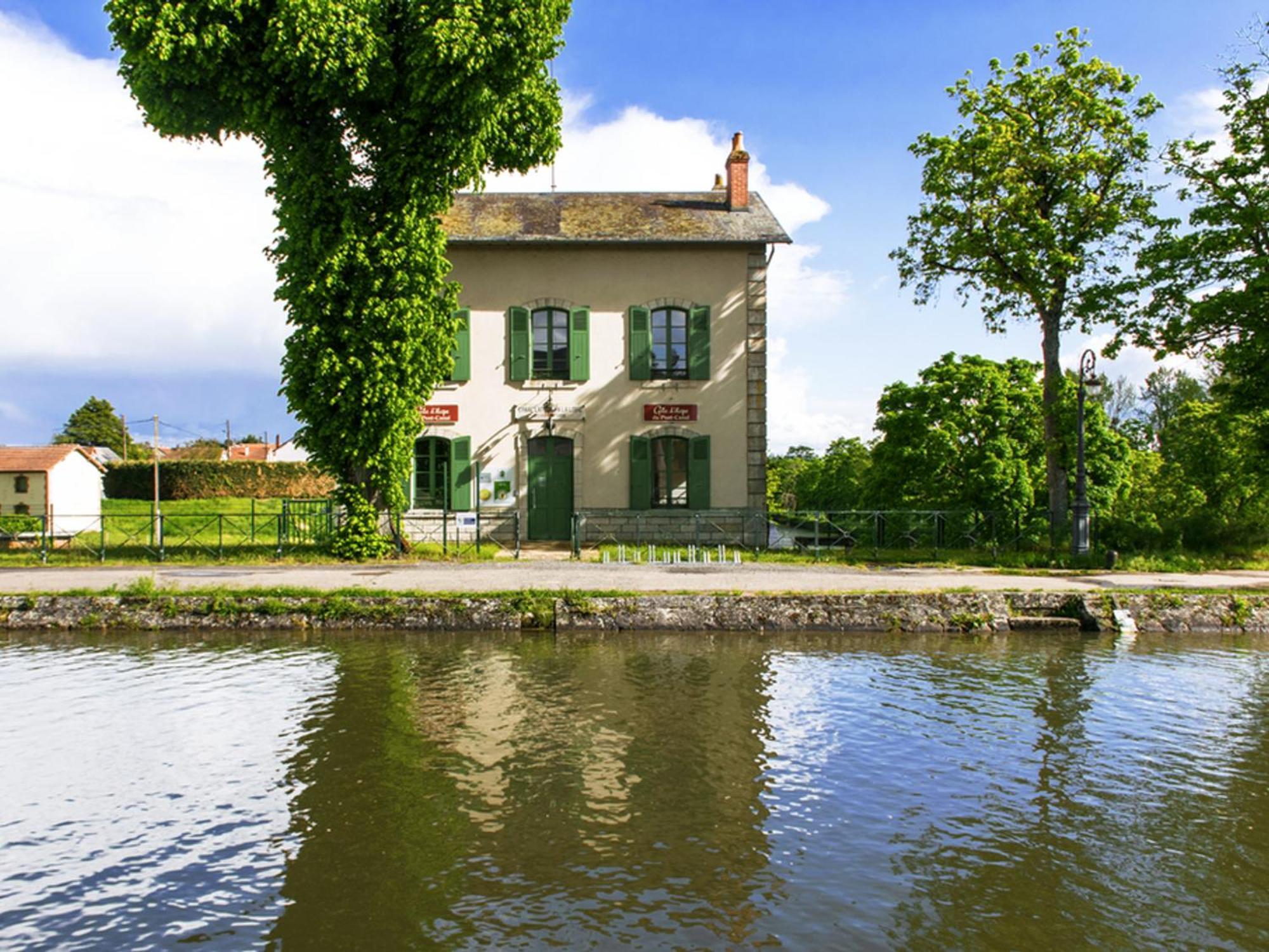 Gite D'Etape Sur Le Pont-Canal De Briare - Fr-1-590-454 Bed & Breakfast Exterior photo